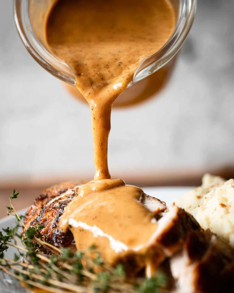 Classic-Homemade-Turkey-Gravy-Recipe